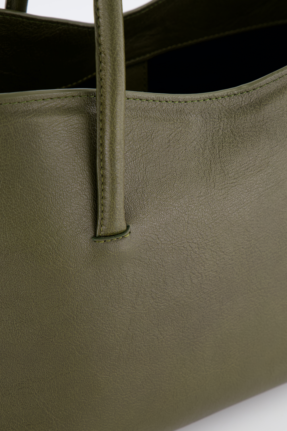 The Tempo Tote Cypress