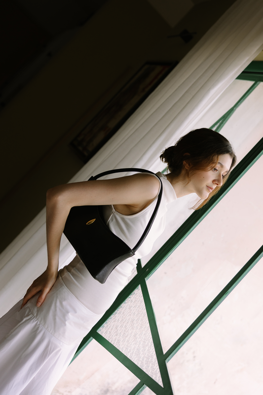 The Vague Bag Black